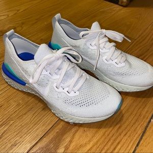 Nike Epic React Flyknit 2 women’s sneakers